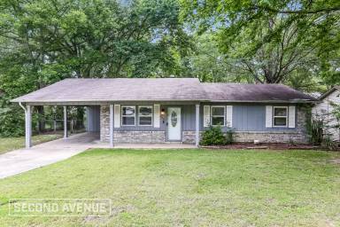 Main picture of 2204 Carywood Dr