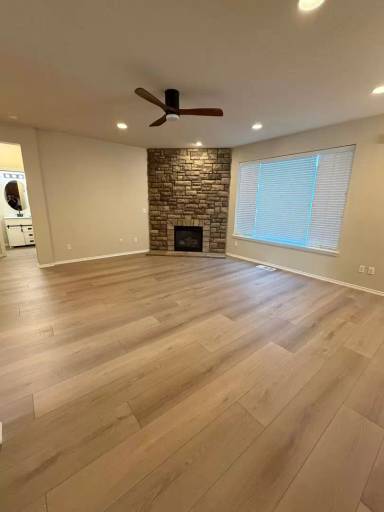 Main picture of 413 N Roger Smith Dr