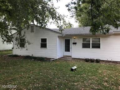 Main picture of 1741 SW Amhurst Rd