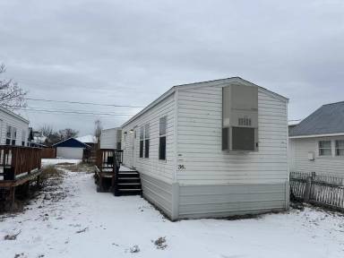 Main picture of 36 4th Ave W