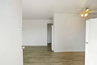 Main picture of 111 N Walnut Ave