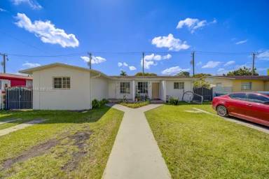 Main picture of 11250 SW 7th St