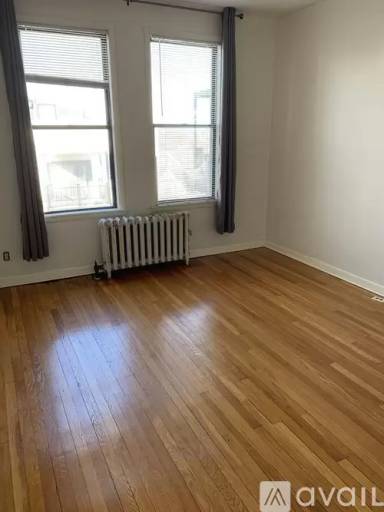 Main picture of 4 Commonwealth Ct