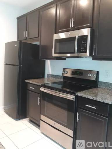 Main picture of 92 Moultrie Village Ln