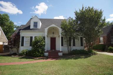 Main picture of 2204 NW 25th St