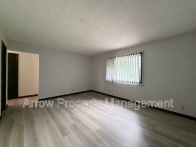 Main picture of 1027 A St Lincoln, NE 68502