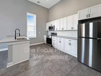 Main picture of 1064 Mill St