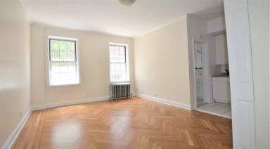 Main picture of 115 W 13th St