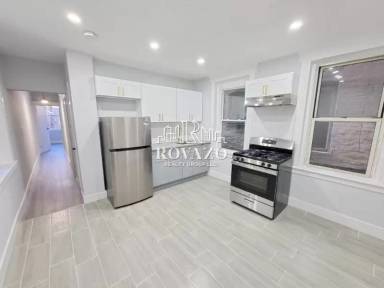 Main picture of 143 Park Ave