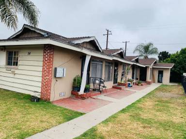 Main picture of 311 W Guinida Ln