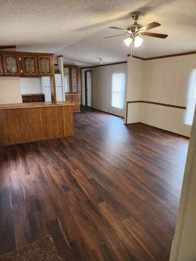 Main picture of 21459 Highway 167