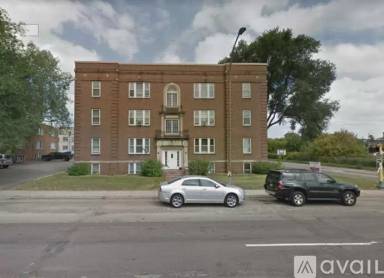 Main picture of 813 University Ave SE