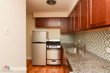Main picture of 555 W Arlington Apartments