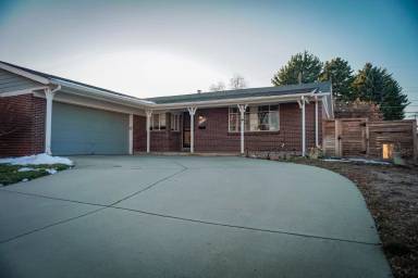 Main picture of 301 Newark St