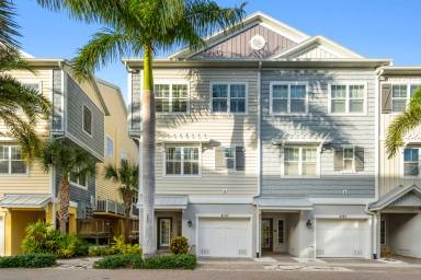 Main picture of 3167 Moorings Dr S