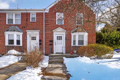 Main picture of 6133 Parkway Dr