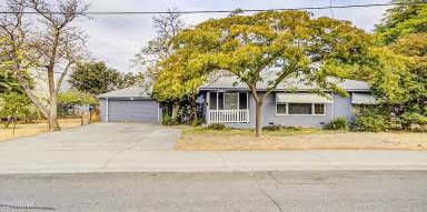 Main picture of 921 Rivera Dr