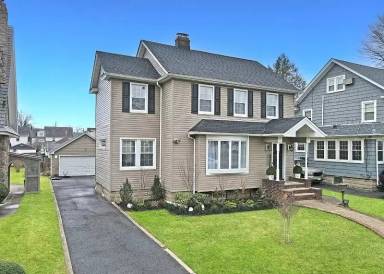 Main picture of 840 Wyoming Ave