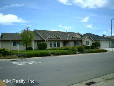 Main picture of 2099 3rd St