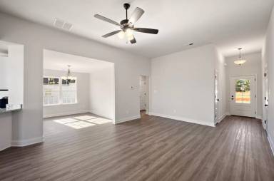 Main picture of 6475 John Hamilton Way E