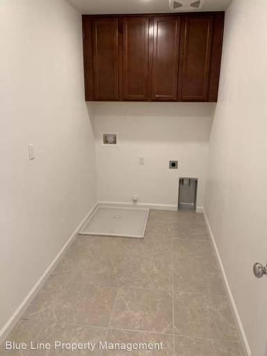 Main picture of 5574 Chalk Hill Ln