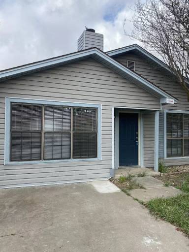 Main picture of 2209 Barry Dr