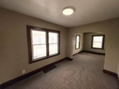 Main picture of 819 Longview Ave