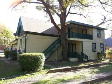 Main picture of 702 College St