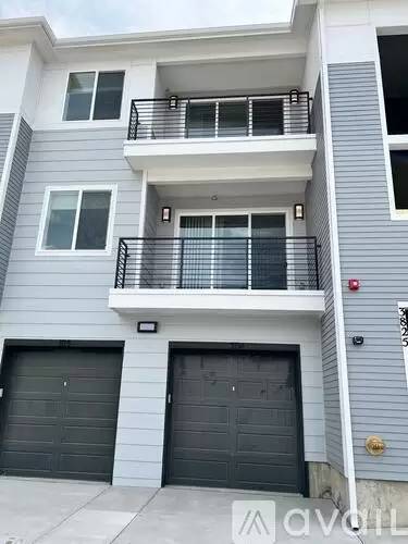 Main picture of 3825 Presidio Pt
