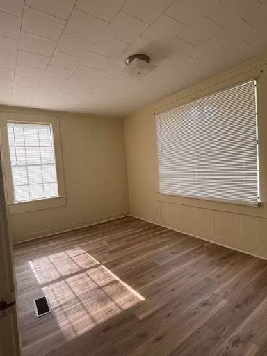 Main picture of 708 W Cross St