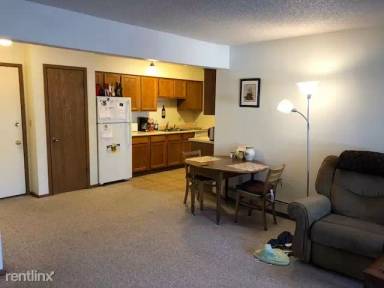 Main picture of Oakcrest Condominiums
