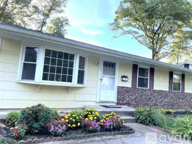 Main picture of 218 Upton St