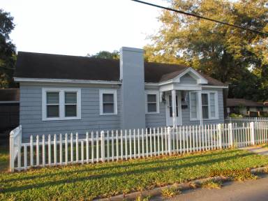 Main picture of 214 Lenox St