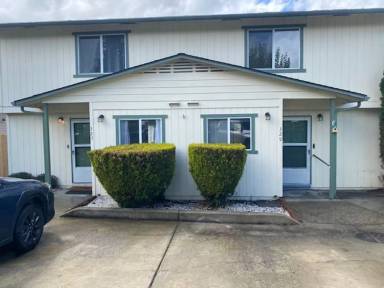 Main picture of 329 Bessie St