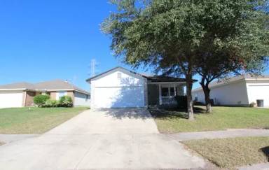 Main picture of 8411 Crinum Lily Dr