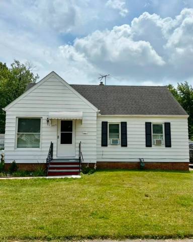 Main picture of 7615 Kenilworth Ave