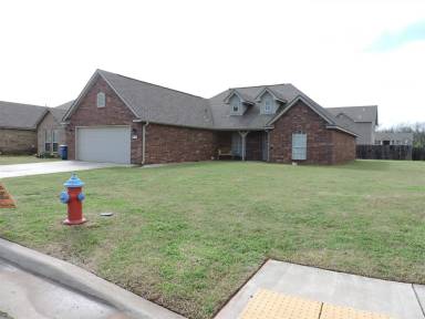 Main picture of 1523 W 14th Ave
