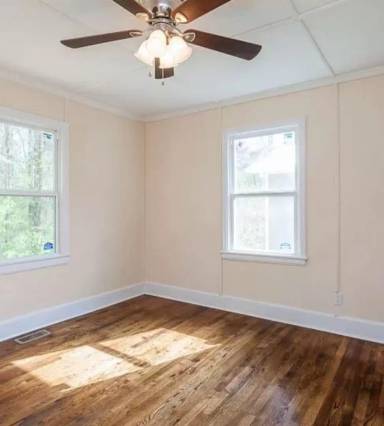 Main picture of 305 Bell St