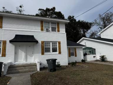 Main picture of Pleasant St Pleasant Place