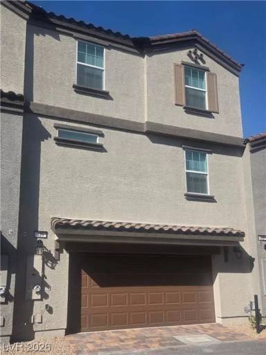 Main picture of 631 Bellus Pl