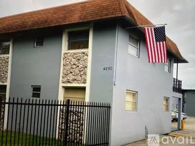 Main picture of 4250 SW 67th Ave