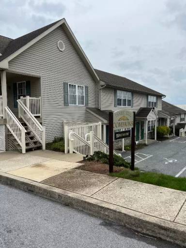 Main picture of 401 W Main St