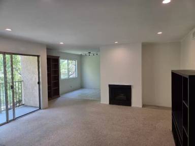 Main picture of 621 Strand St