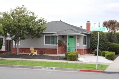 Main picture of 2887 Lincoln Ave