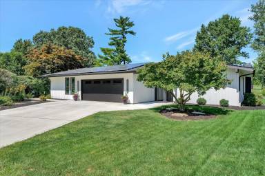 Main picture of 102 Greencroft Dr