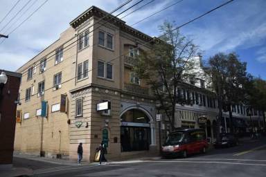 Main picture of 112 S Allen St