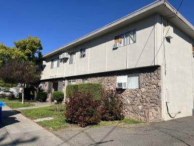 Main picture of 845 Kimball Ave
