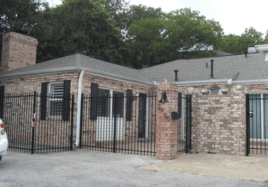 Main picture of 2900 Windsor Rd