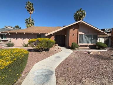 Main picture of 2894 Karen Ave