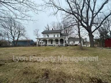 Main picture of 12 Oil Mill Ln